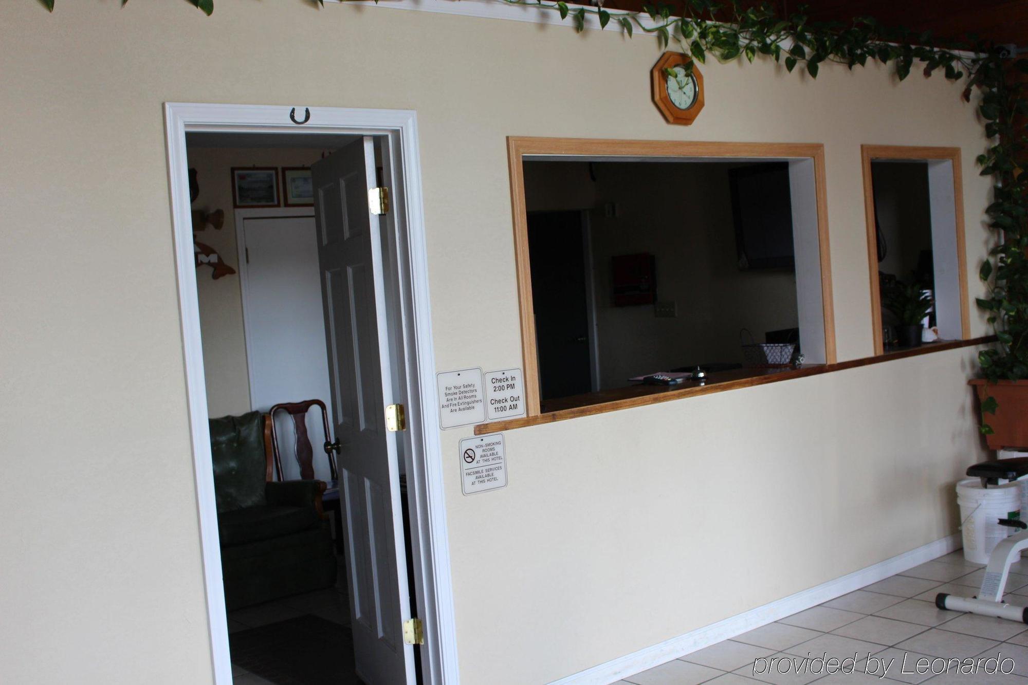 Savannah Lodge Interior photo